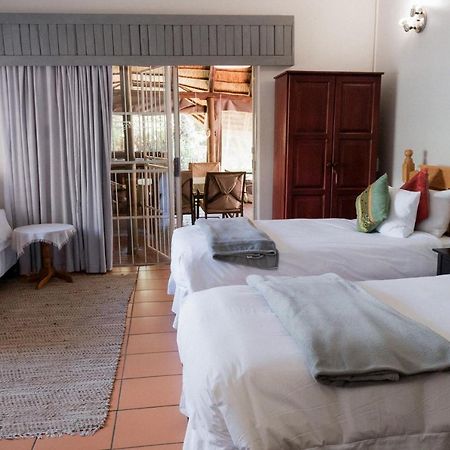 Park Living Guesthouse ブルームフォンテーン エクステリア 写真
