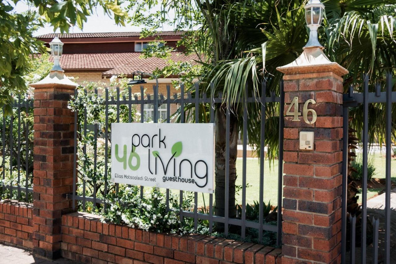 Park Living Guesthouse ブルームフォンテーン エクステリア 写真