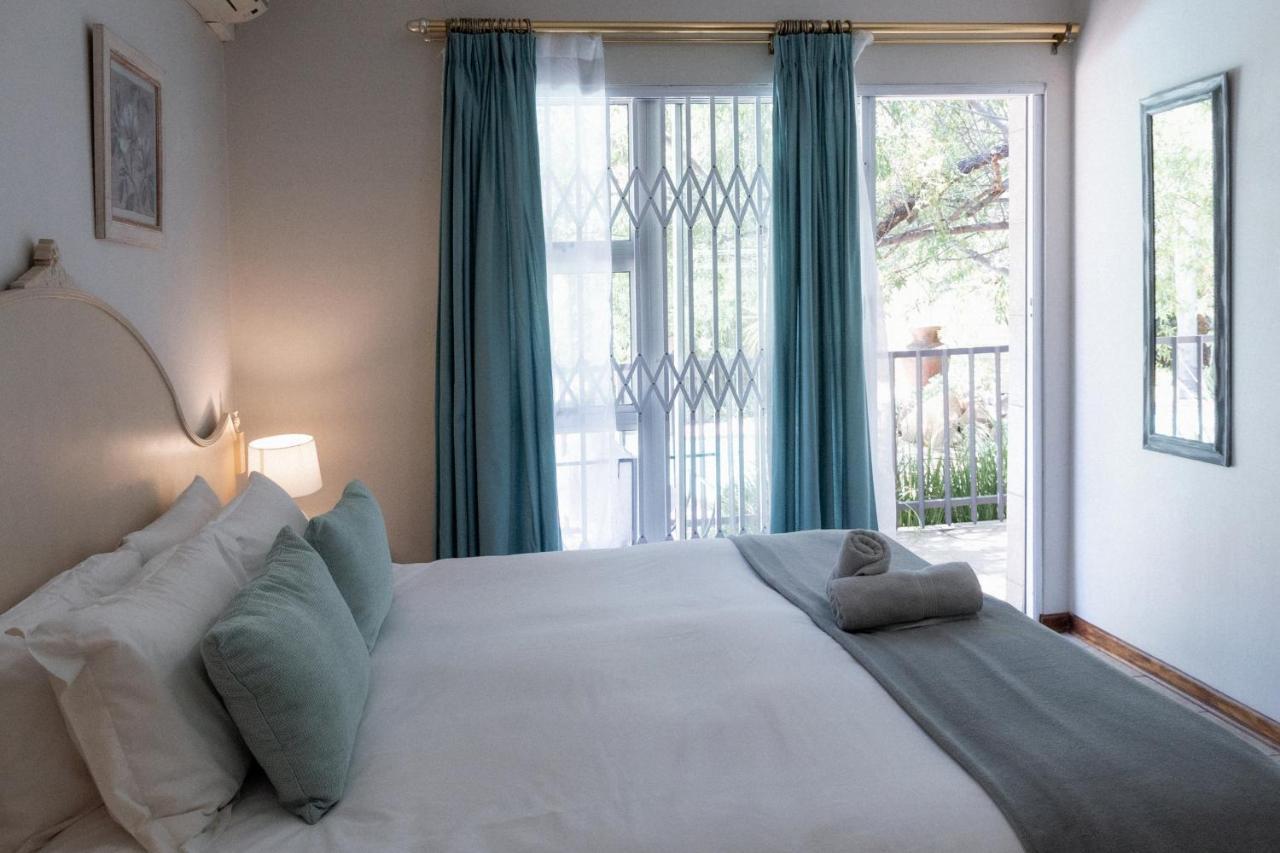 Park Living Guesthouse ブルームフォンテーン エクステリア 写真