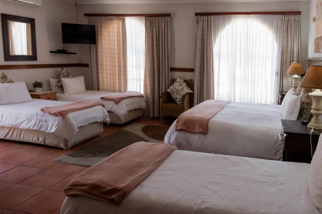 Park Living Guesthouse ブルームフォンテーン エクステリア 写真